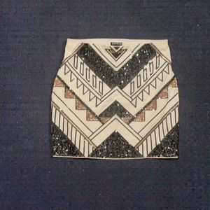 Express pattern sequin skirt